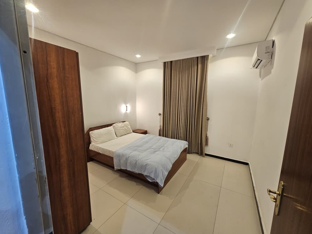 Bedroom Entrance, temporary portfolio concept